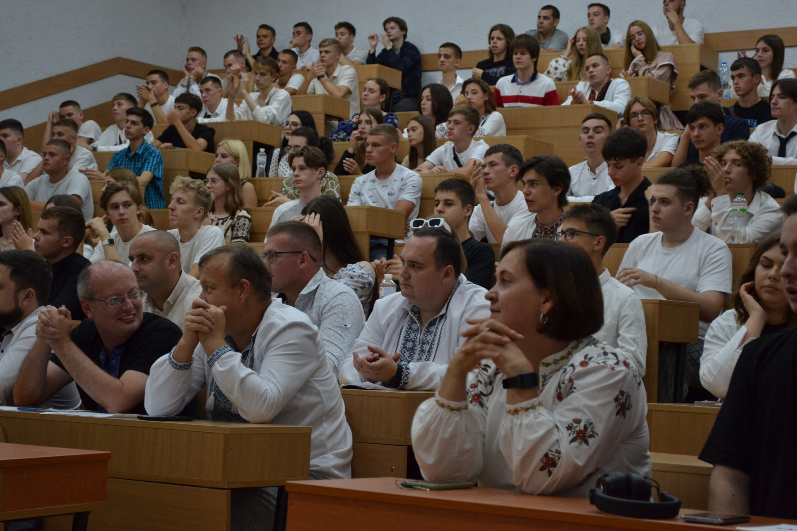 фото зустріч з першокурсниками бакалаври 2024 9