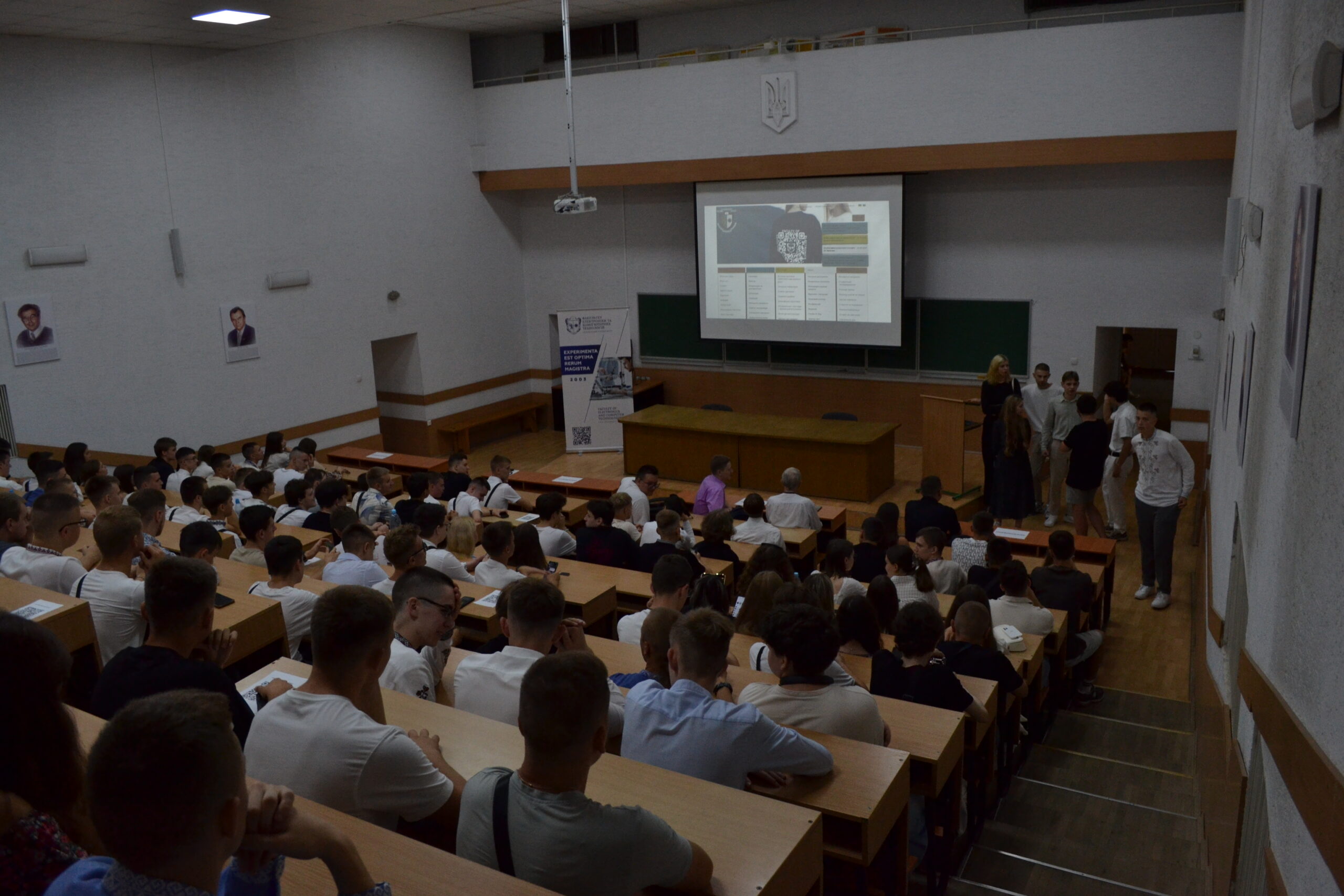 фото зустріч з першокурсниками бакалаври 2024 20